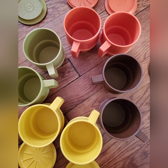 Tupperware - Picture 7 of 7